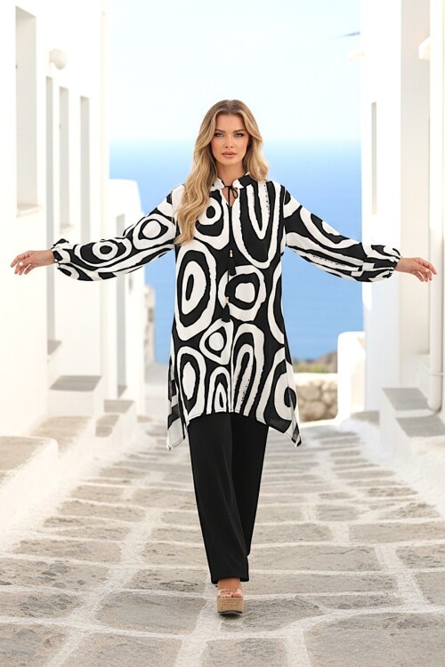 1017 Siyah Beyaz Mavi Desenli Hakim Yaka Viskon Takım