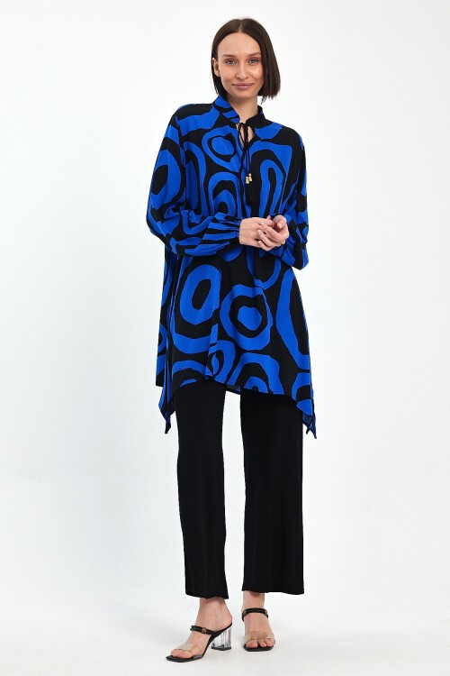 1017 Siyah Saks Mavi Desenli Hakim Yaka Viskon Takım