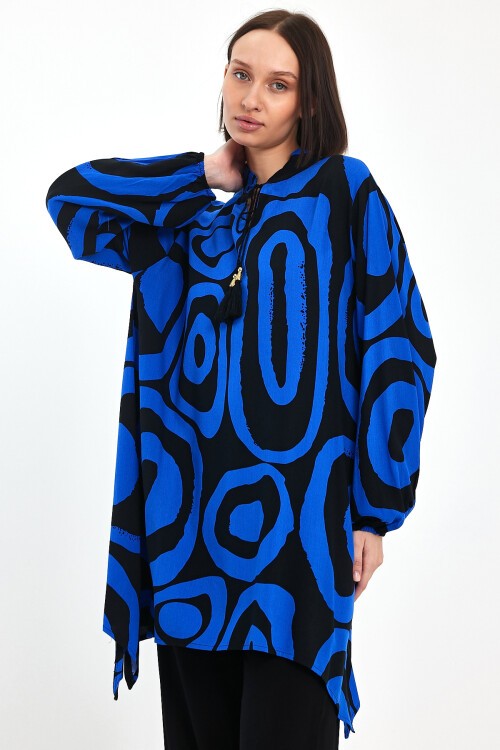 1017 Siyah Saks Mavi Desenli Hakim Yaka Viskon Takım