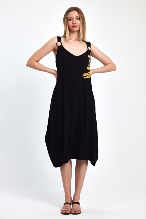 1039 Siyah Askılı Nakışlı Geniş Kalıp Penye Viskon Elbise