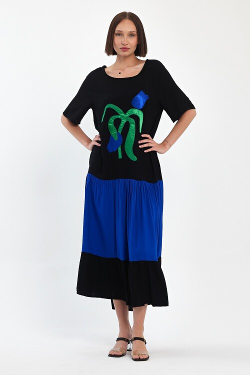 1041 Kadın Bisiklet Yaka Kısa Kol Aplike Nakışlı Uzun Elbise