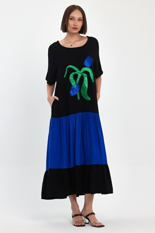 1041 Kadın Bisiklet Yaka Kısa Kol Aplike Nakışlı Uzun Elbise