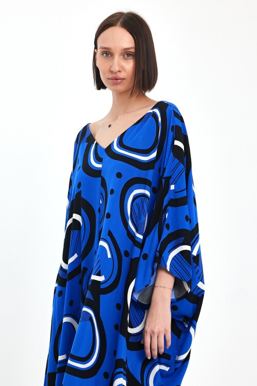 1067 Kadın Saks Mavi V Yaka Desenli Standart Beden Elbise