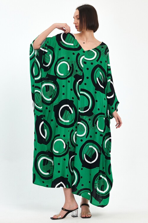 1067 Kadın Yeşil V Yaka Desenli Standart Beden Elbise