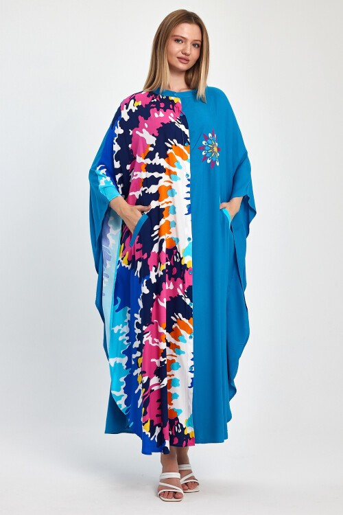 1076 Kadın Hakim Yaka Baskı Ve Nakış Detaylı Cepli Büyük Beden Gömlek Elbise