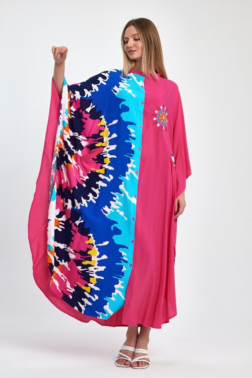 1076 Kadın Hakim Yaka Baskı Ve Nakış Detaylı Cepli Büyük Beden Gömlek Elbise