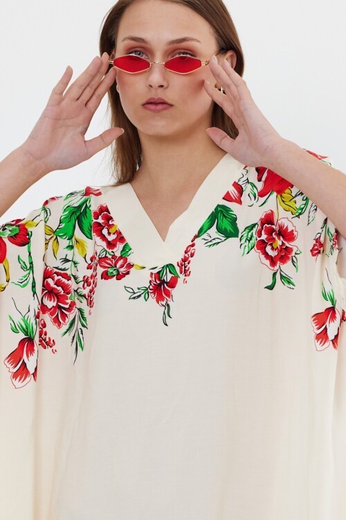 3062 Ekru Floral Baskı Cep Detaylı Büyük Beden Elbise
