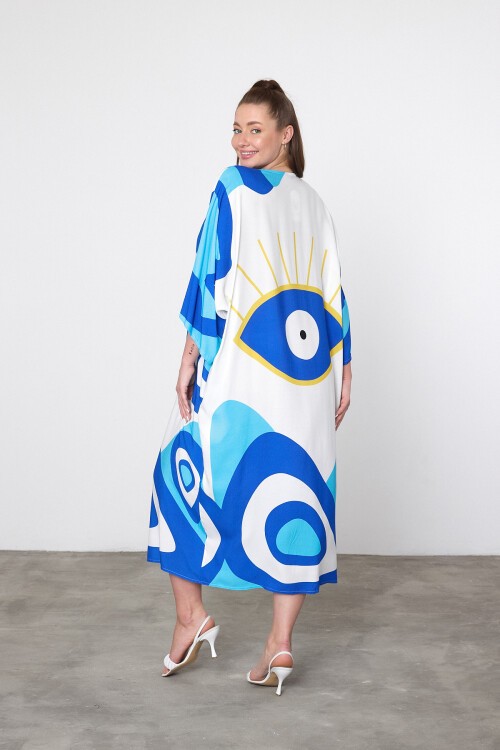 905 Beyaz Mavi Nazar Boncuğu Temalı Büyük Beden Gömlek Elbise