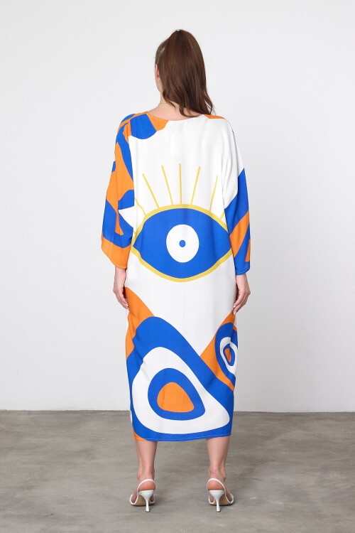 905 Beyaz Turuncu Nazar Boncuğu Temalı Büyük Beden Gömlek Elbise