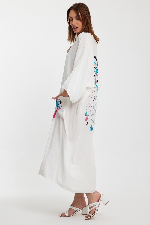 948 Beyaz Kadın V Yaka Düğme Kapalı Nakışlı Büyük Beden Gömlek Elbise