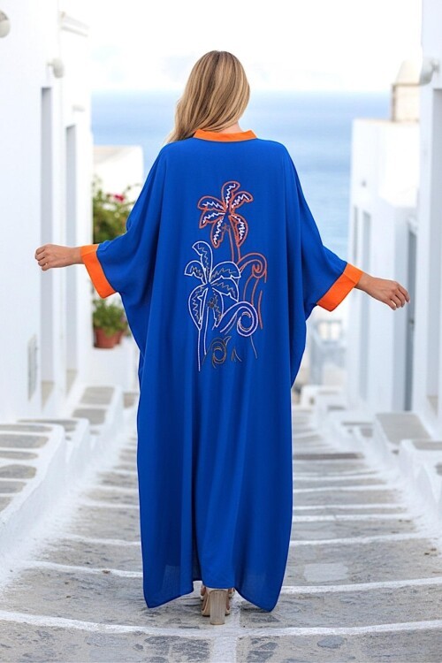 949 Saks Mavisi Sırt Nakış Detaylı Yarım Kapama Büyük Beden Elbise