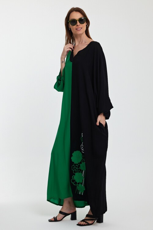 958 Siyah Yeşil V Yaka Büyük Beden Nakış Detaylı Uzun Viskon Elbise
