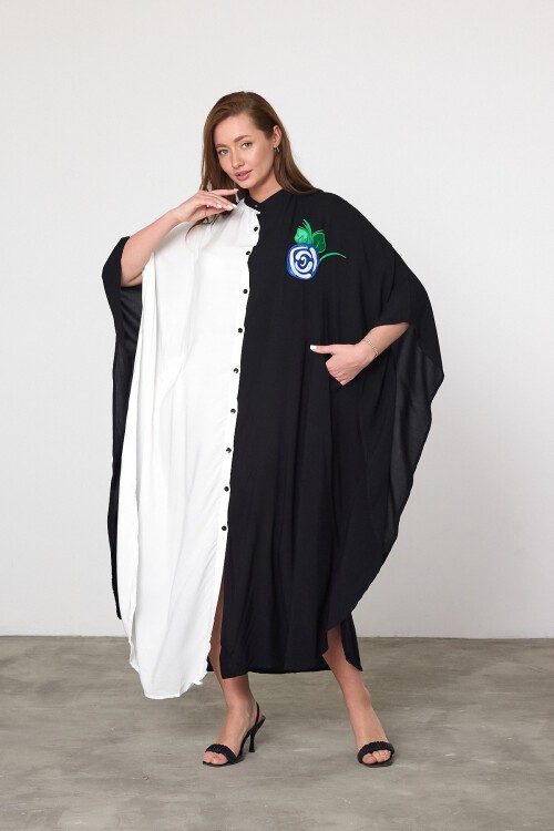 994 Siyah Beyaz Sırt Nakış Detaylı Büyük Beden Gömlek Elbise