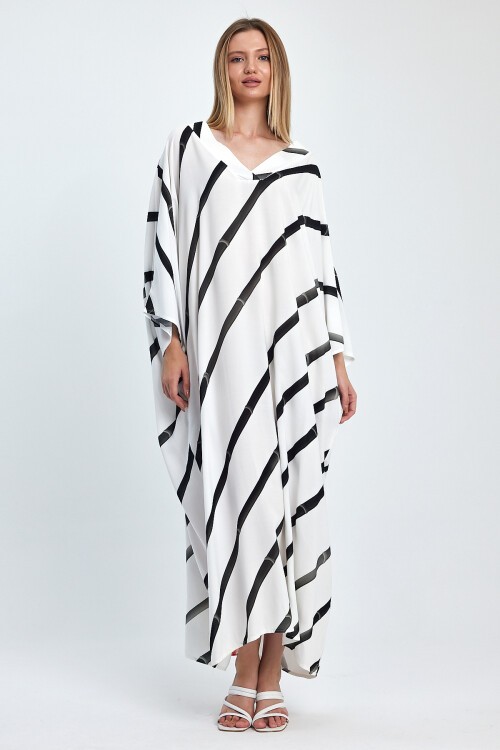 Kadın Papağan Desenli Büyük Beden Elbise