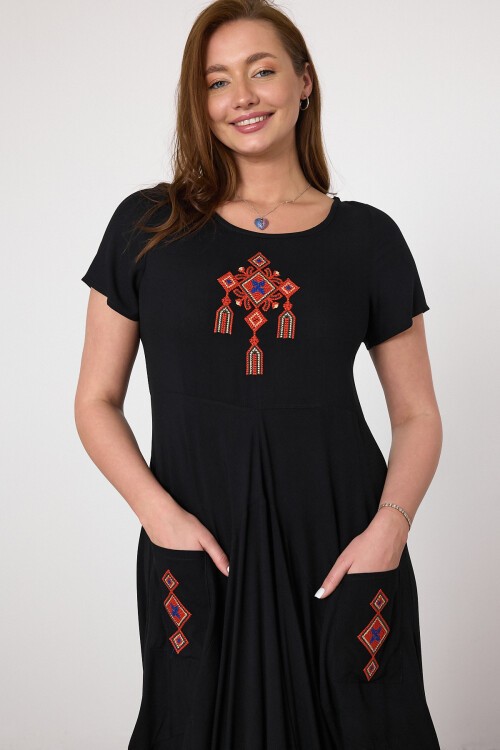 V036 Siyah Kadın U Yaka Otantik Nakış Detaylı Cepli Şalvar Elbise