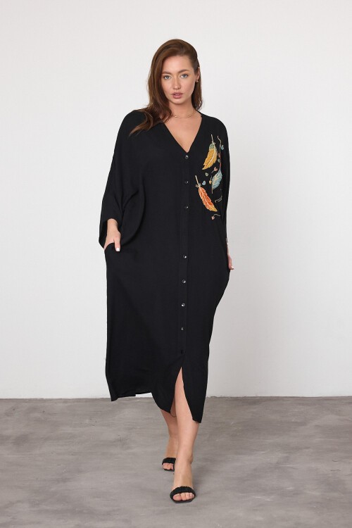 V042 Kadın V Yaka Yaprak Nakış Detaylı Büyük Beden Gömlek Elbise