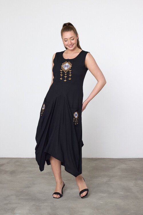 V035 Siyah Kadın U Yaka Otantik Nakış Detaylı Cepli Şalvar Elbise