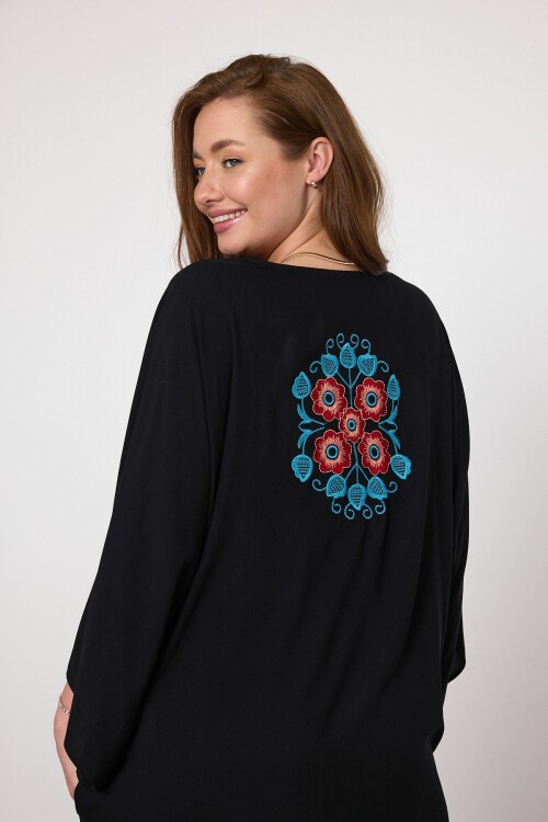 V038 Siyah Çiçek Nakışlı Büyük Beden Gömlek Elbise