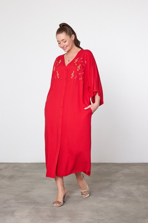 V040 Kırmızı Kadın V Yaka Mini Nota Nakışlı Büyük Beden Gömlek Elbise