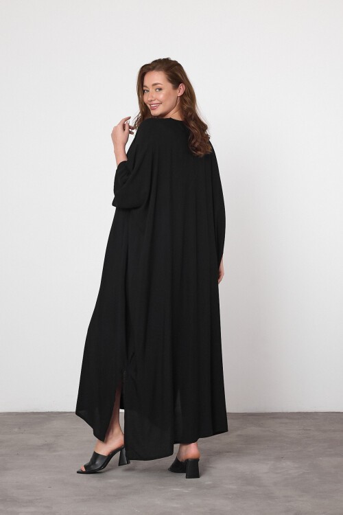 V047 Siyah Kadın V Yaka Nakış Detaylı Büyük Beden Elbise