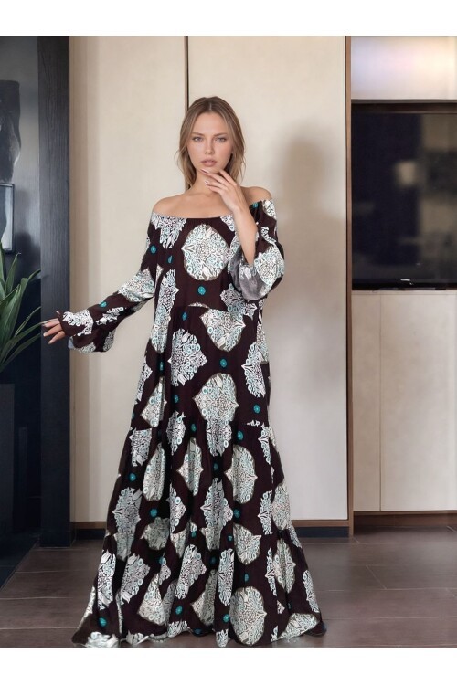 V071 Kahverengi Desenli Madonna Yaka Elbise