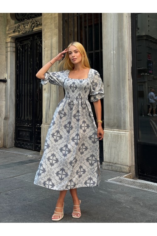 V095 Kadın Kare Yaka Gipeli Desenli Viskon Elbise