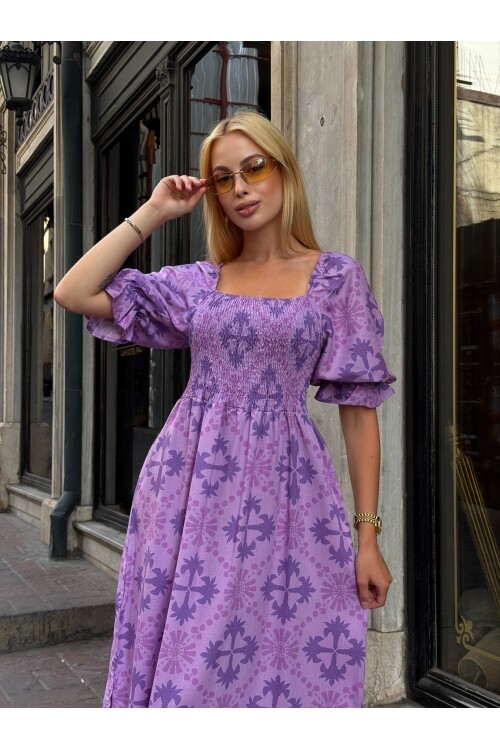 V095 Kadın Kare Yaka Gipeli Desenli Viskon Elbise