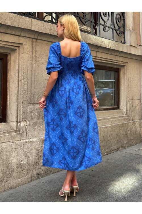 V095 Kadın Kare Yaka Gipeli Desenli Viskon Elbise