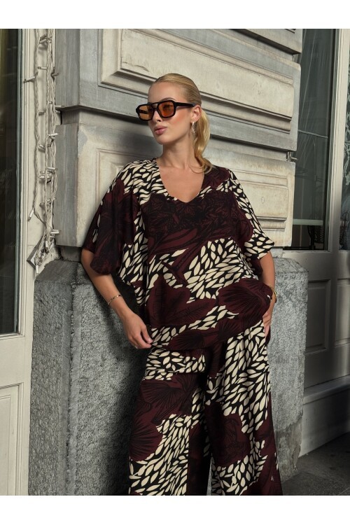 V205 Bordo Floral Desen Kısa Kol Bluz Pantolon Takım