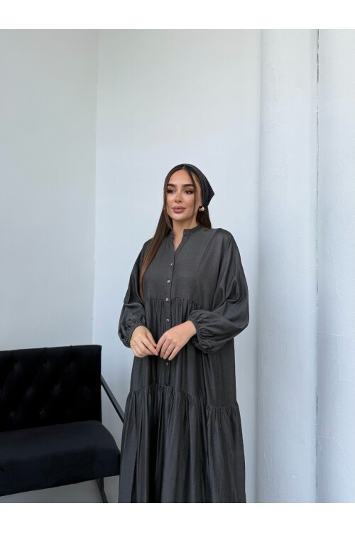v223 Siyah Tensel Bele Kadar Düğmeli Tesettür Elbise