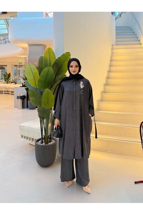 V264 Siyah Cep Nakışlı Tensel Takım