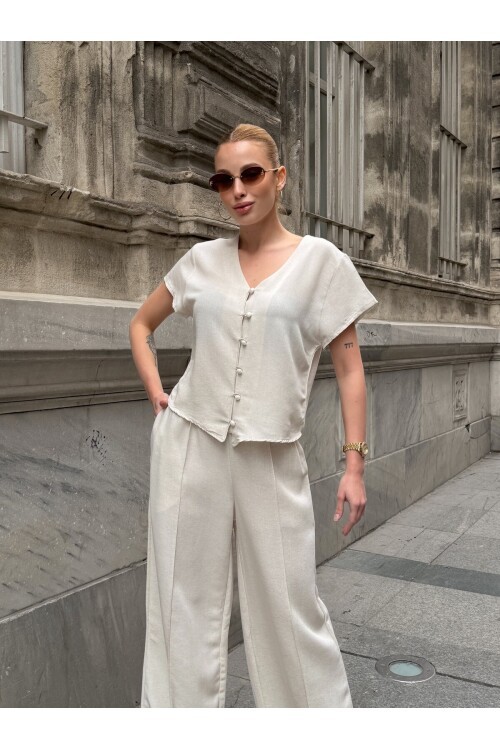 V419 Yarım Kol Boncuk Düğmeli Keten Takım
