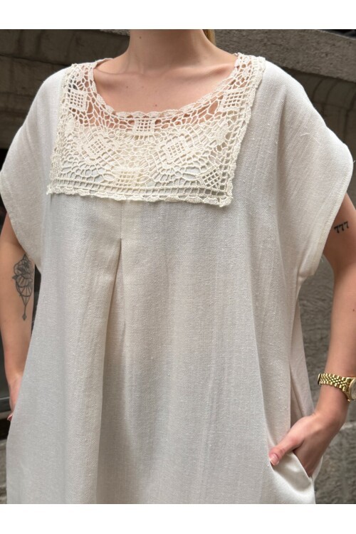 V422 Dantel Detaylı Ay Kol Keten Elbise