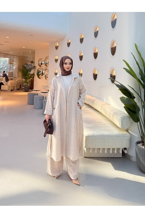 V428 Kahve Çizgili Kapuşonlu Keten Takım