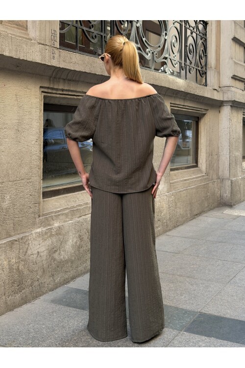 V429 Haki Madonna Yaka Tarak Boşluğu Takım