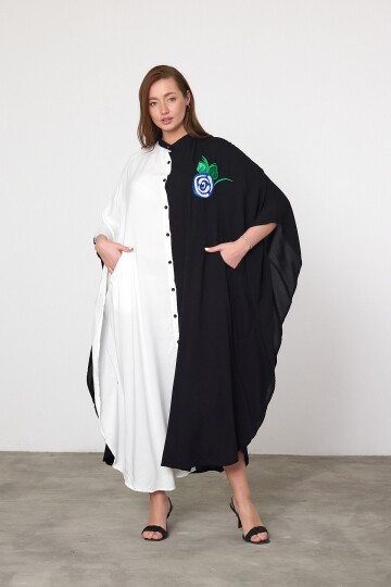 994 Siyah Beyaz Sırt Nakış Detaylı Büyük Beden Gömlek Elbise