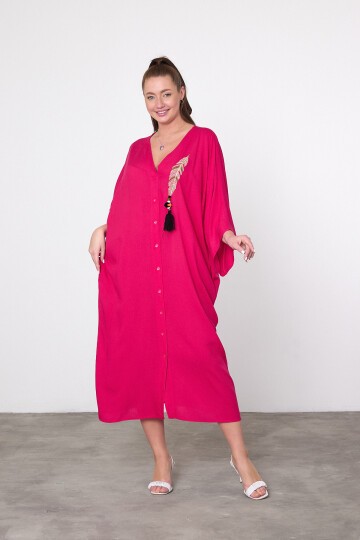 V039 Fuşya Kuş Tüyü Nakış Püskül Detaylı Büyük Beden Gömlek Elbise