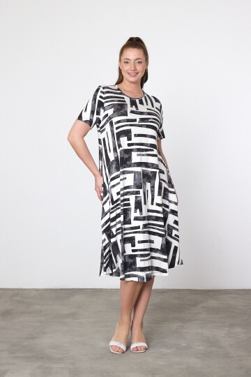 V21 Çiçek Desenli Oval Yaka Kısa Kol Pamuk Penye Elbise