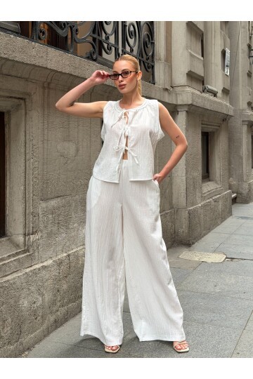 V425 Beyaz Yakası Nakışlı Önden Bağlamalı Keten Takım