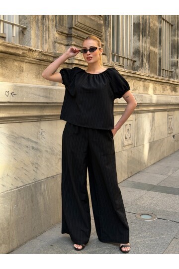 V429 Siyah Madonna Yaka Tarak Boşluğu Takım